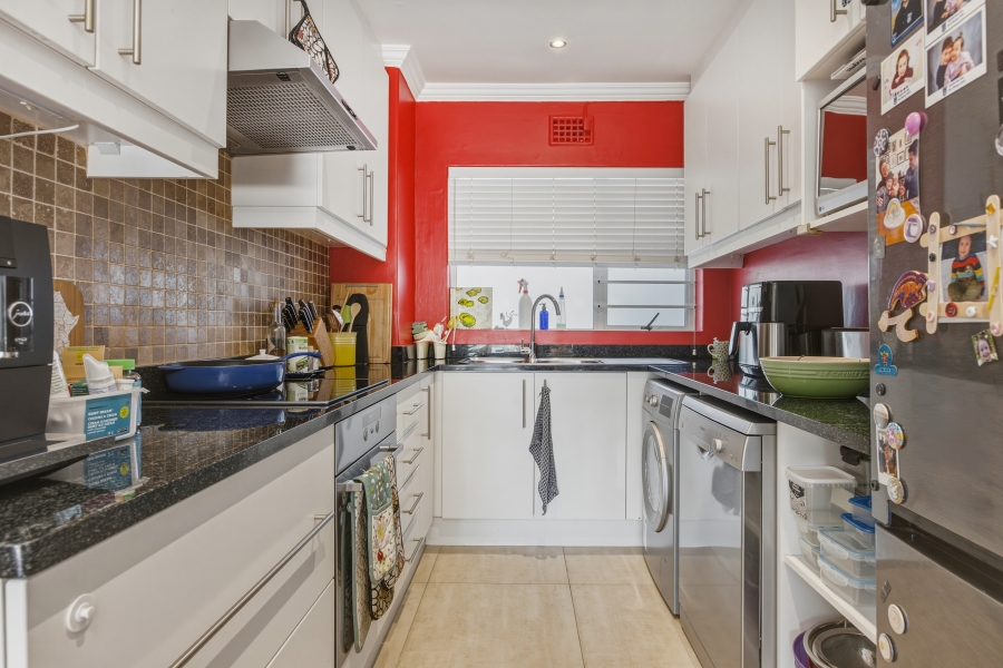 2 Bedroom Property for Sale in Oranjezicht Western Cape